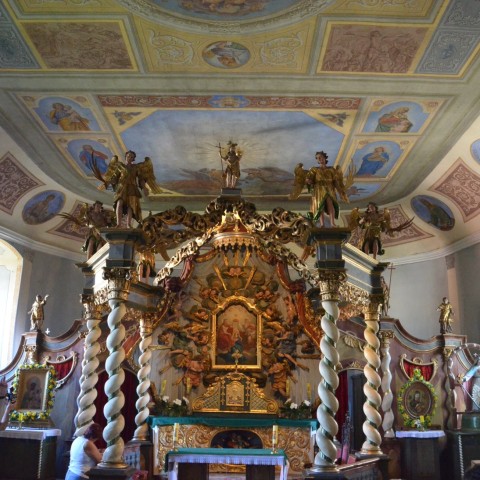 Powiększ obraz: Czaplinek, barokowy ołtarz w kościele pw. Świętej Trójcy